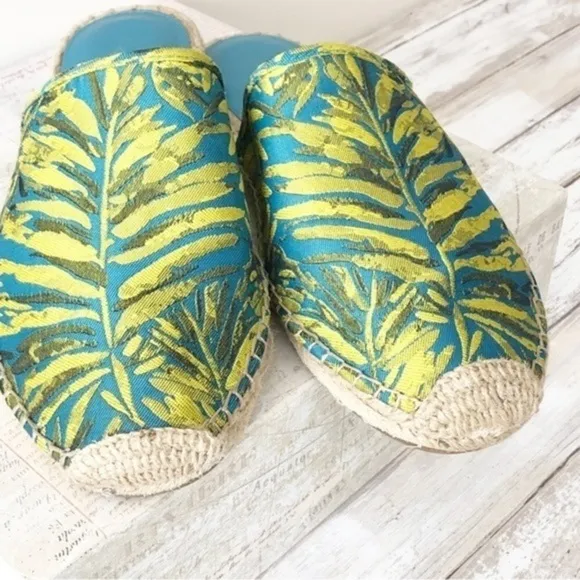 Marc Fisher Spring Summer Palm Leaf Slip On Espadrille Size 9.5M