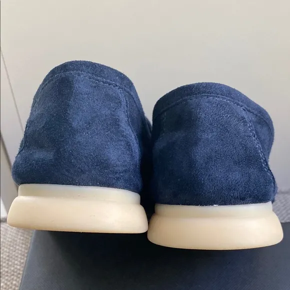 Marc Fisher Women’s Navy Loafers Size 10M