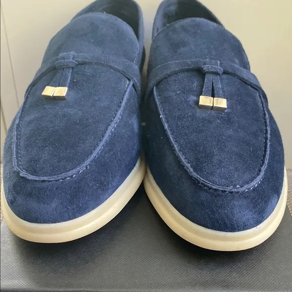 Marc Fisher Women’s Navy Loafers Size 10M