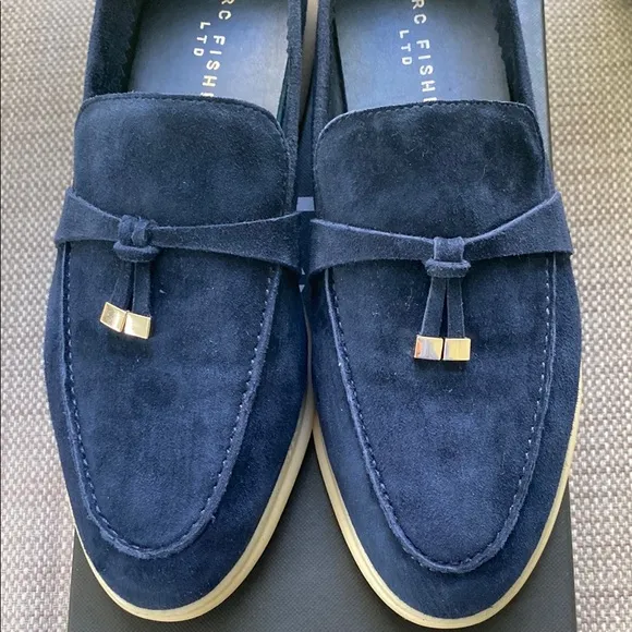 Marc Fisher Women’s Navy Loafers Size 10M
