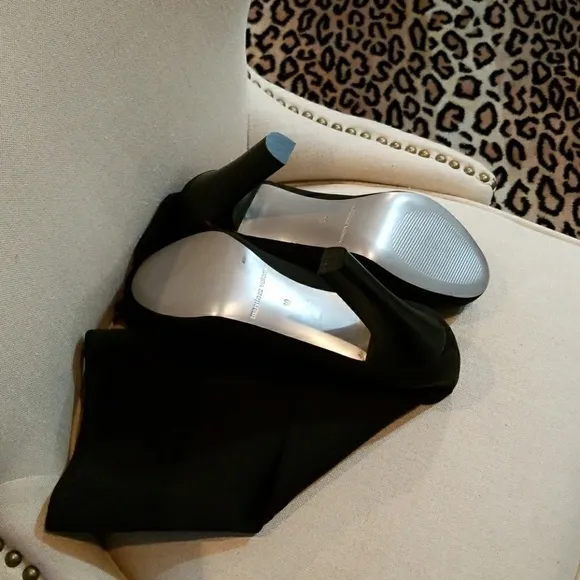 Martinez Valero knee high 5 inch pull on heels