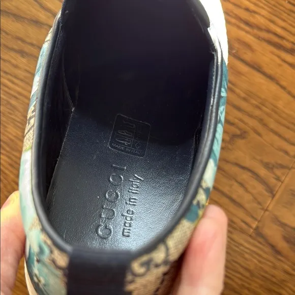 Men’s Gucci loafers / slip on
