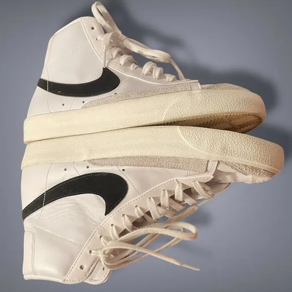 Men's Size 11 NIKE Blazer Mid '77 White/Black Basketball Sneakers BQ6806-100 EUC