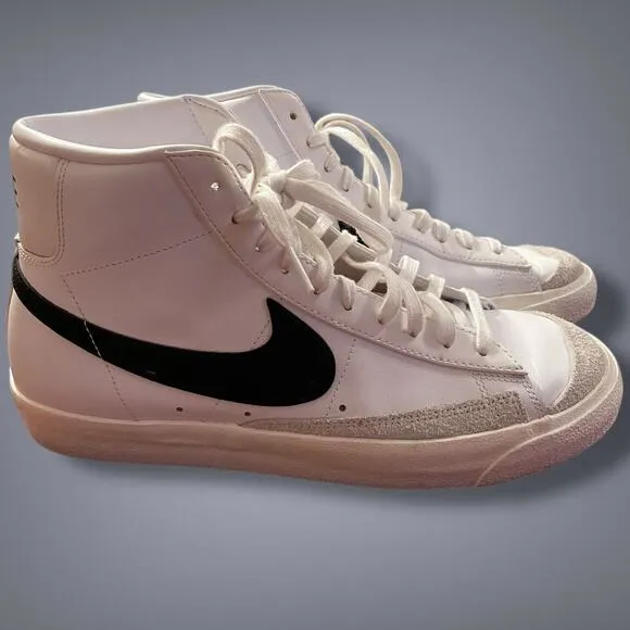 Men's Size 11 NIKE Blazer Mid '77 White/Black Basketball Sneakers BQ6806-100 EUC