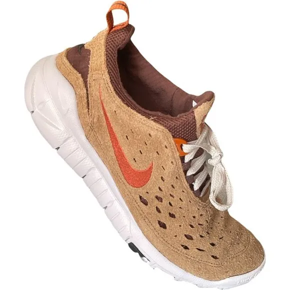 Men’s Sneakers Size 9.5 Nike Free Run Trail Dark Driftwood/Dark Russet CW5814200