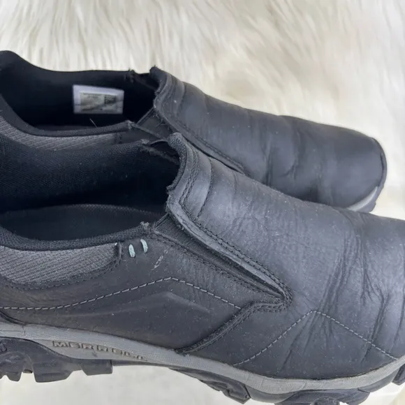 Merrell Black Slip-On Loafers with Elastic Goring