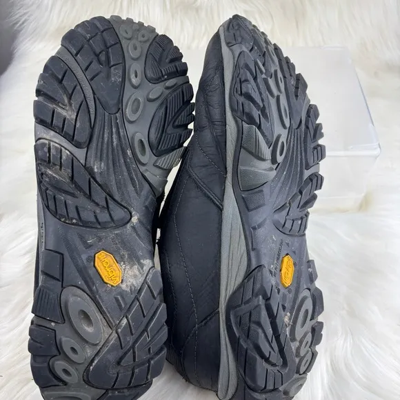 Merrell Black Slip-On Loafers with Elastic Goring
