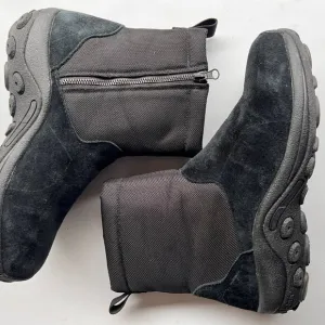 Merrell Jungle Mid Zip Polar Insulated Boots in black with Vibram Arctic Grip