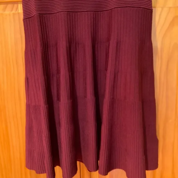 Michael Kors Fit and Flare Burgundy Dress Size Large, Short Sleeve Scoop…