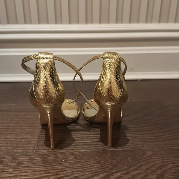 Michael Kors Jacqueline gold sandals 37.5