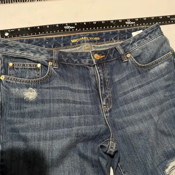 MICHAEL KORS size 10 boyfriend jeans DILLON Relaxed distressed sequin detail