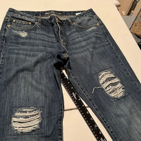 MICHAEL KORS size 10 boyfriend jeans DILLON Relaxed distressed sequin detail