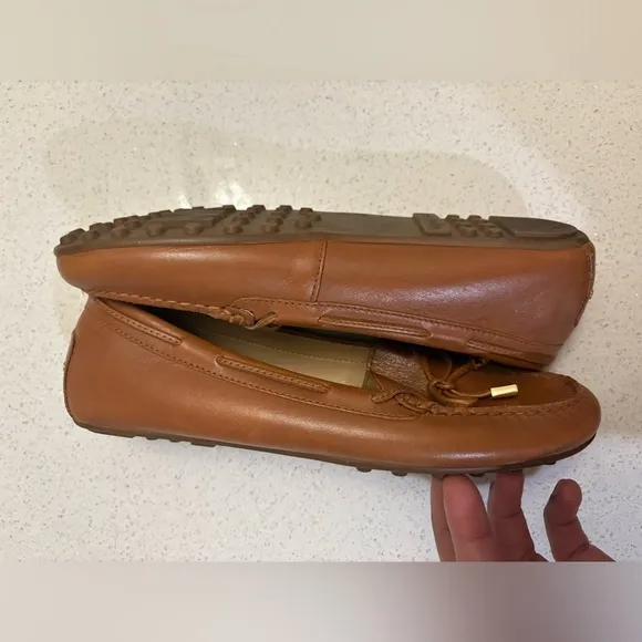 Michael Kors Women's Brown Tan Daisy Moc Casual Flats Shoes Drivers Moccasins 8