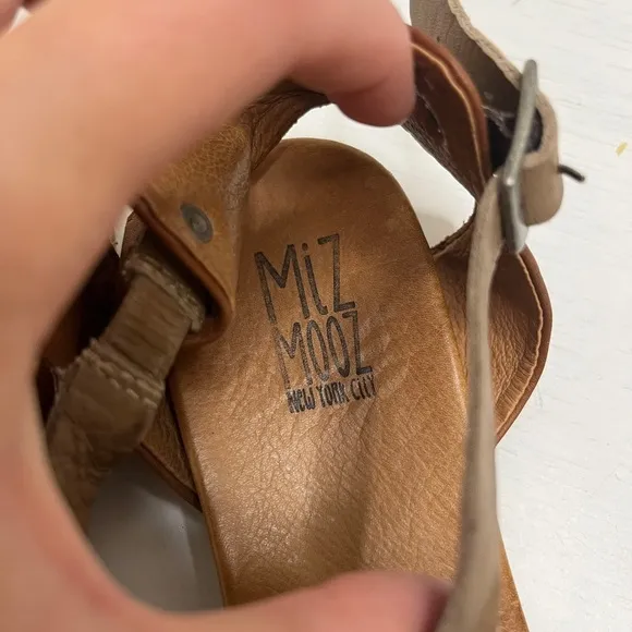 Miz Mooz New York City Amanda Leather Sandal Size 9