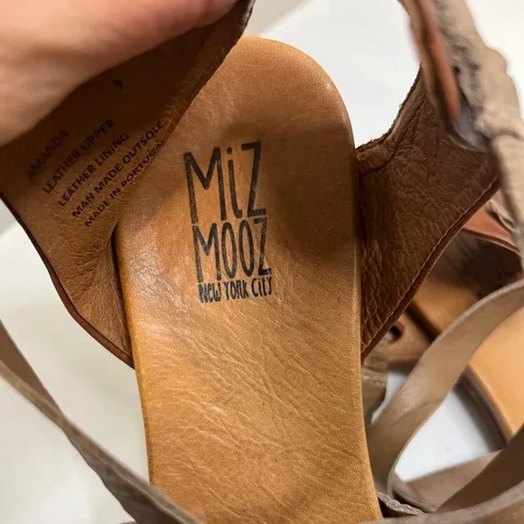 Miz Mooz New York City Amanda Leather Sandal Size 9