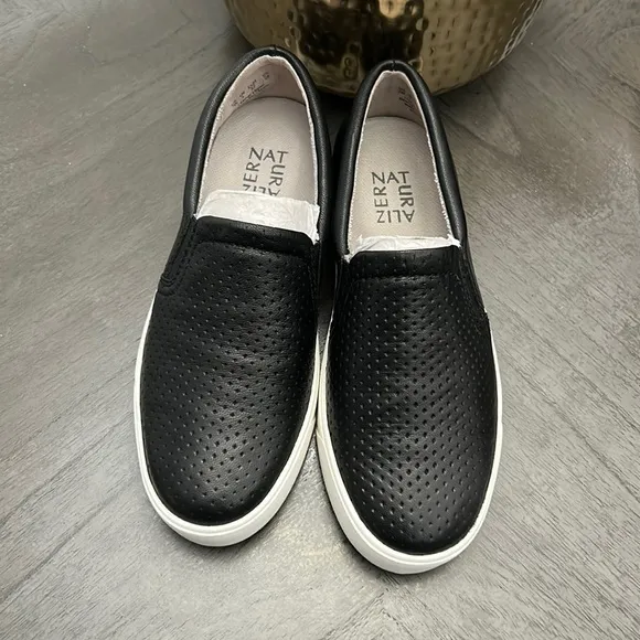 Naturalizer Aileen Black Slip-On Sneaker