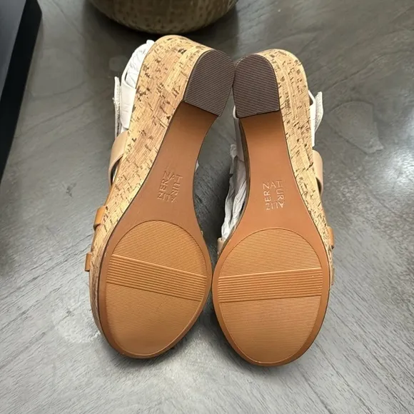 NATURALIZER Cynthia Ankle Strap Sandals
