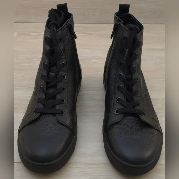 NATURALIZER Morrison Hi Black Sue Women's Ankle Booties 8 M NIB NEW Leather