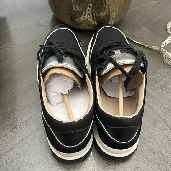 Naturalizer  Sarina Sneakers Black