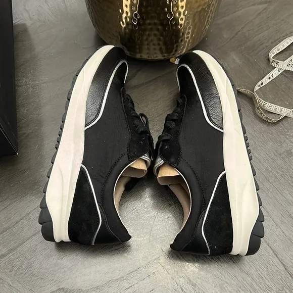 Naturalizer  Sarina Sneakers Black