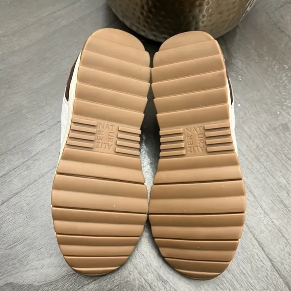 Naturalizer Sarina Sneakers (Wide)