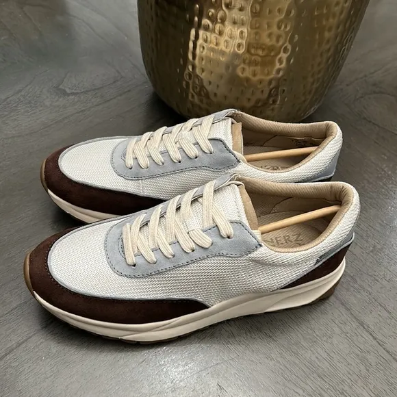 Naturalizer Sarina Sneakers (Wide)