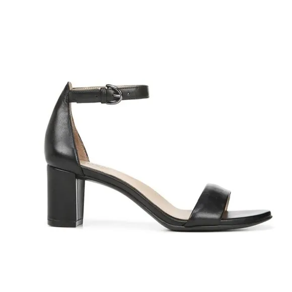 NATURALIZER Vera Ankle Strap Sandals