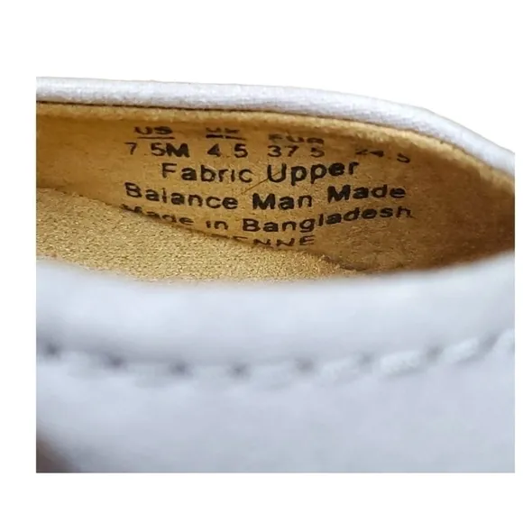 NATURALIZER Vivienne Iced Lilac Flats Size 7.5 NWOB