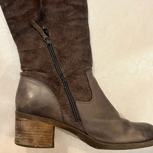 NAYA knee high boots. 8.5