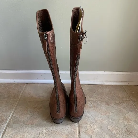 NEW Ariat &quot;Caldera&quot; Brown Knee High Leather Boots Sand Dollar SAMPLE‌‌‌‌‌‌‌‌