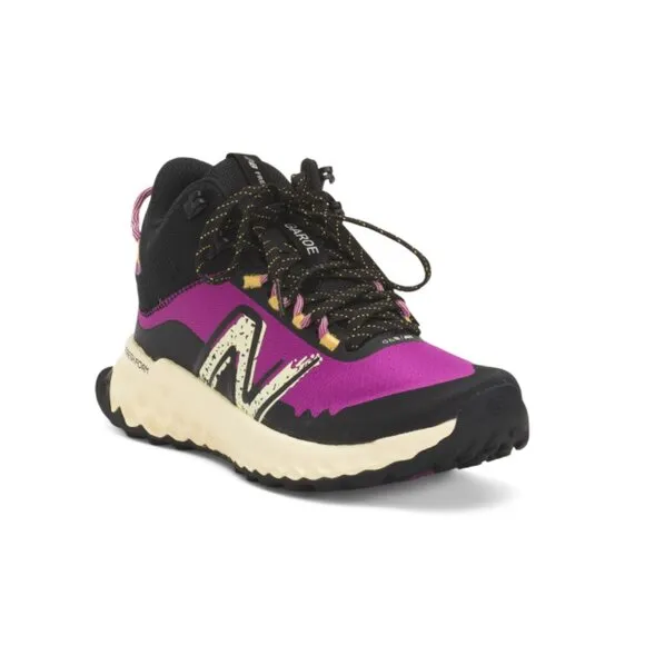 NEW BALANCE Fuchsia Purple Fresh Foam Garoe Midcut Trail Running Sneakers