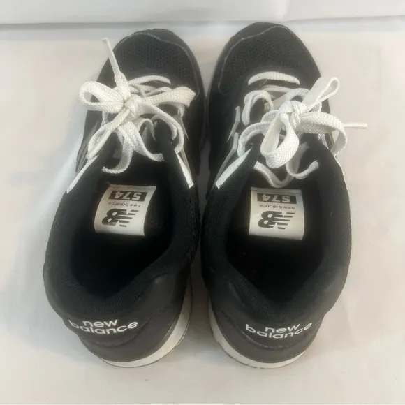 NEW BALANCE GC574BW1  Kids Black and White SneakersSize: USA 4