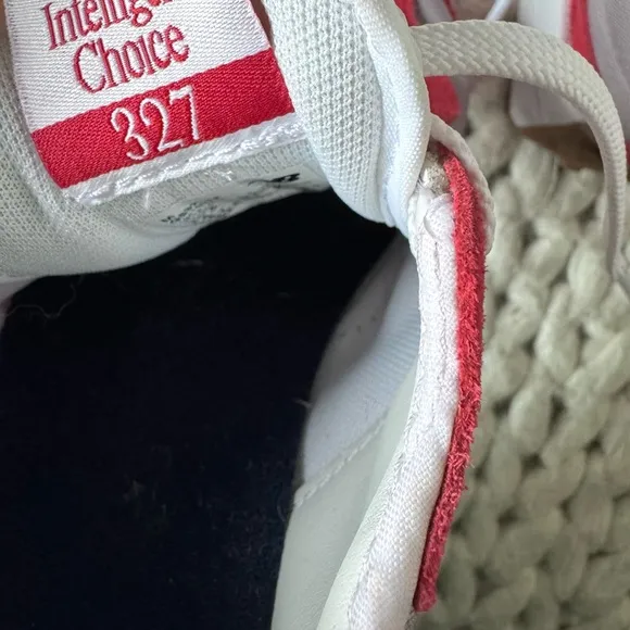 New Balance Men’s 327 Navy Red, size M 4.5/ W 6.5