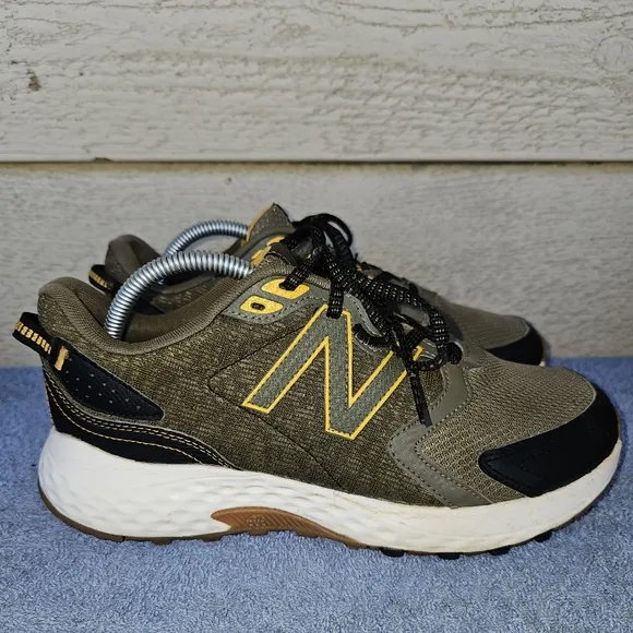 New Balance Men's Trail Running Shoes Sneakers Size:9~Sage Green/Black