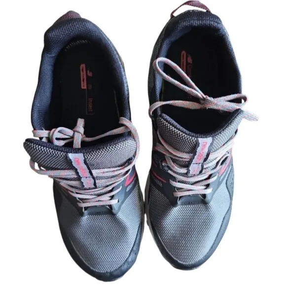 New Balance T410 V8 Trail Running Shoes Black Red Sneakers Tennis Shoes Sz 11.5