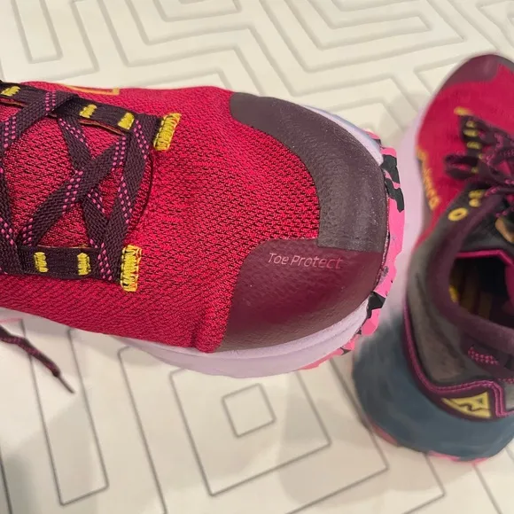 New Balance Trail Sneakers