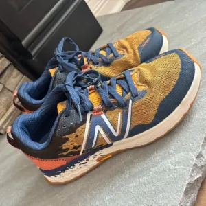 New Balance Women 11 (Men 9.5) Fresh Foam X Hierro v7 Trail Sneakers Yellow/Blue