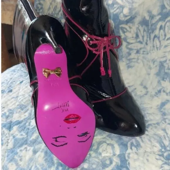 NEW Betsey Johnson VINTAGE KNEE HIGH BOOTS CLASSIC