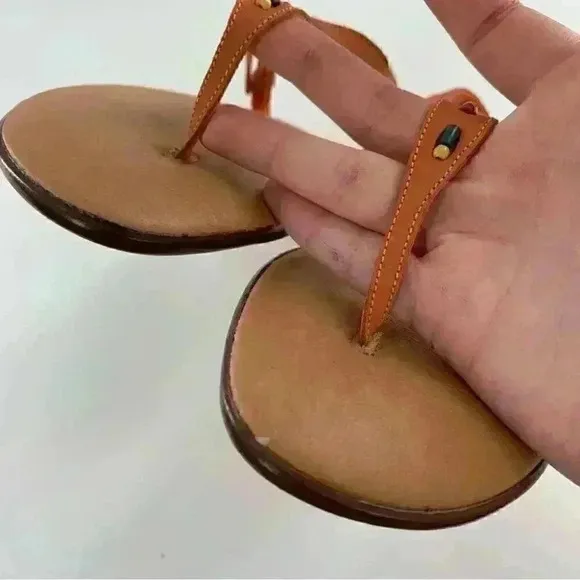 New Bruno Valenti womens sandals size 7 orange leather t-strap gem