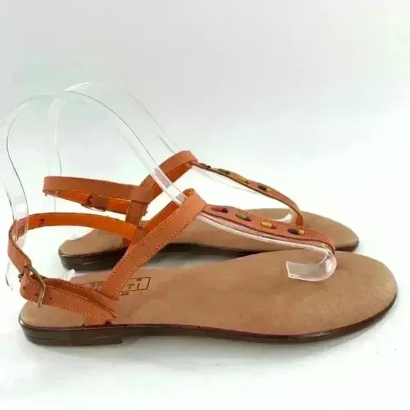 New Bruno Valenti womens sandals size 7 orange leather t-strap gem