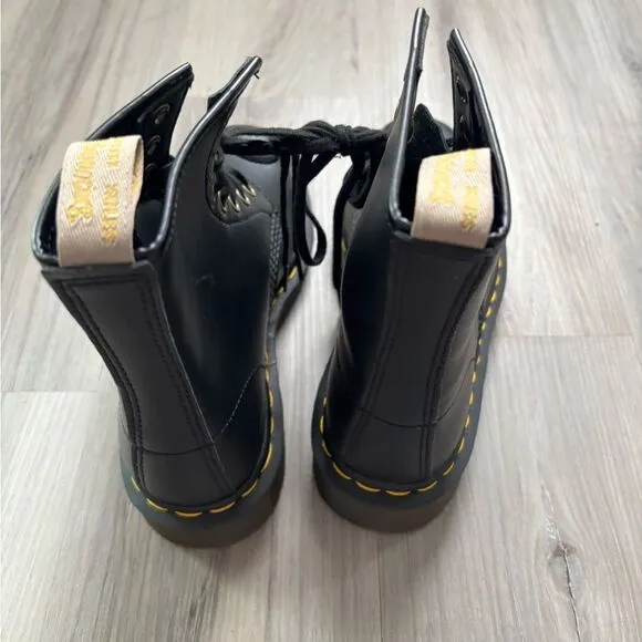 NEW Doc Martens Women's 6 Black High Top Boots