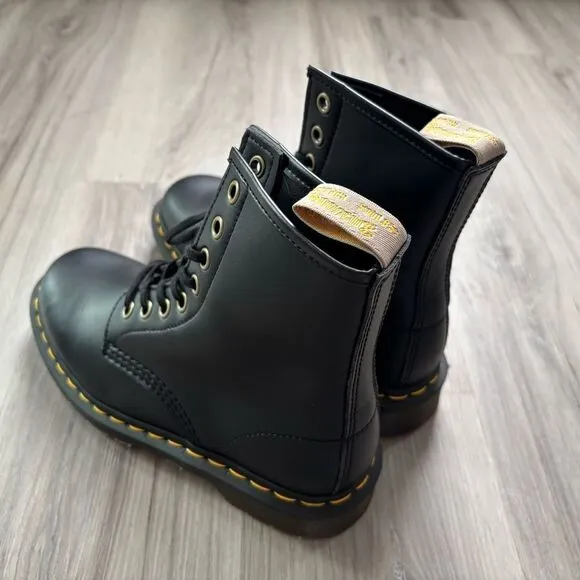 NEW Doc Martens Women's 6 Black High Top Boots