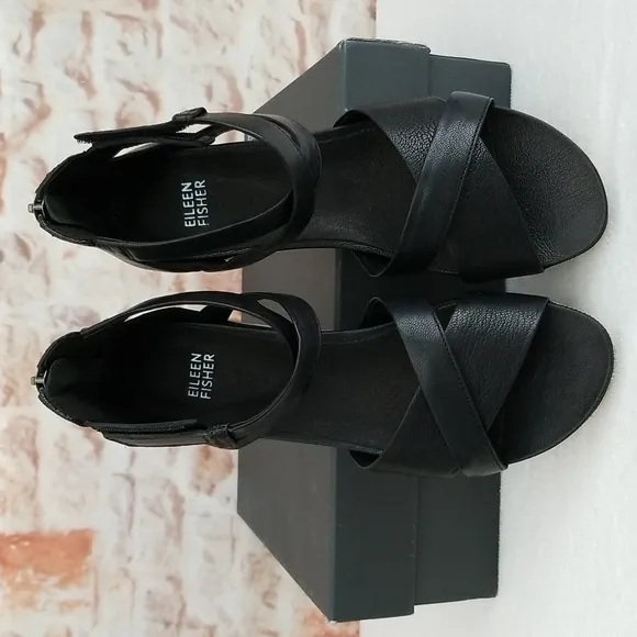 New Eileen Fisher Sally Leather Sandals