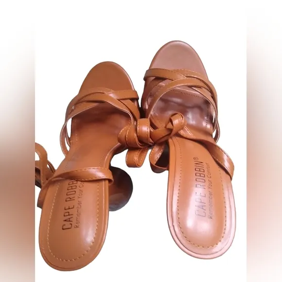 New Faux Leather Sculpted Strappy Tan Brown Platform Chunky Heel Sandals Size 8