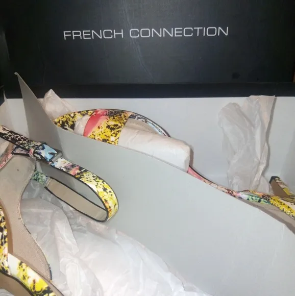 NEW French Connection Multi-colored Nata Dress Sandals Sz 10