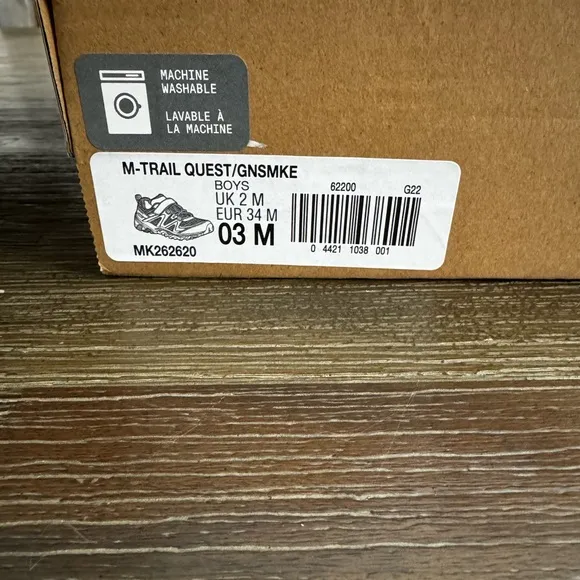 🟢New in Box!🟢 Merrell Trail Quest Sneakers - Gunsmoke - Big Kids Size 3