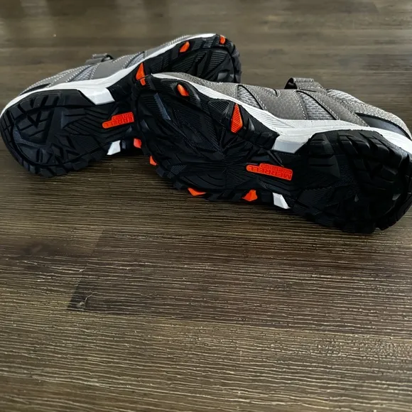 🟢New in Box!🟢 Merrell Trail Quest Sneakers - Gunsmoke - Big Kids Size 3