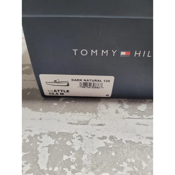 NEW IN BOX Tommy Hilfiger Attle Brown Loafers Men s 10.5