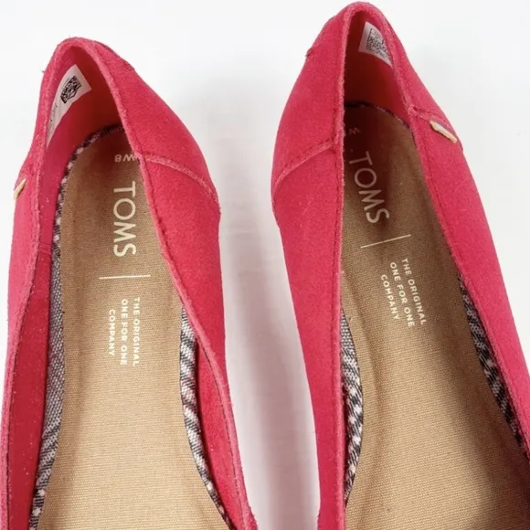 New In Box TOMS Julie Poinsettia Suede Ballerina Flat Size 10 Red 10014182