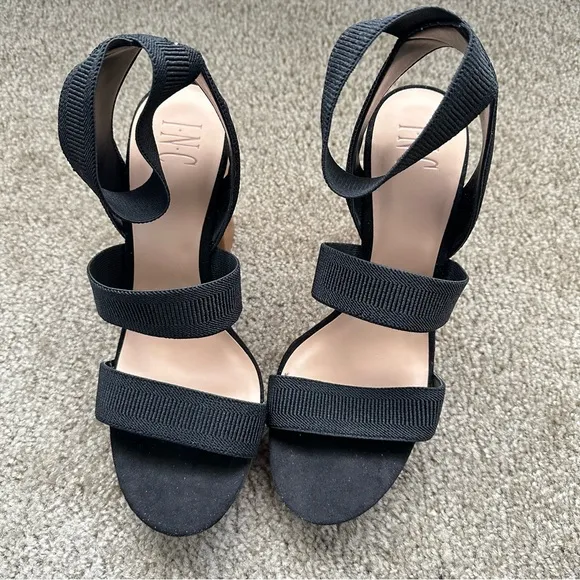 New INC International Concepts $89 Roesiaf Platform Block Heel Sandals Size 10